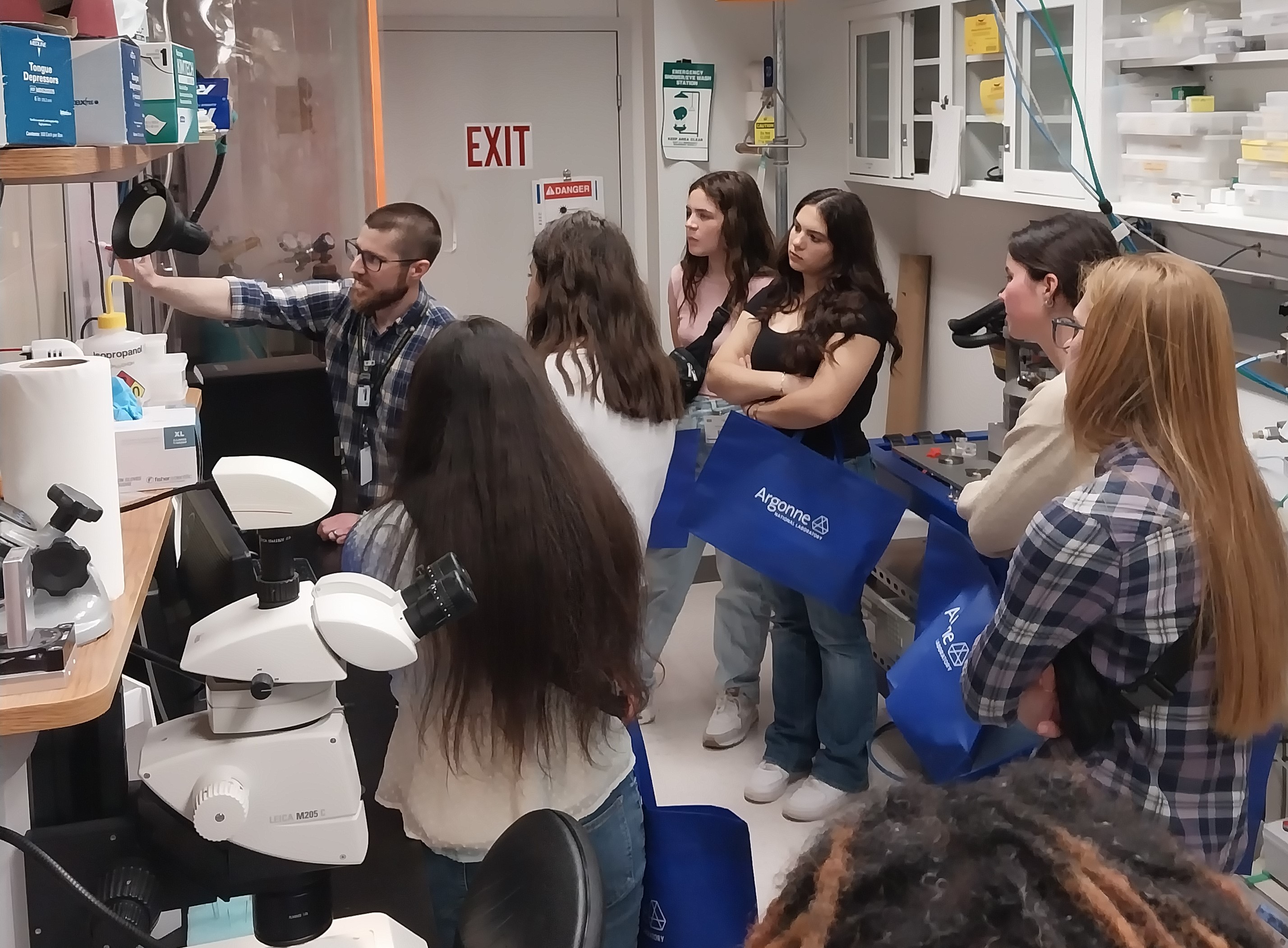 HPCAT Hosts Area Students For Science Careers In Search Of Women ...